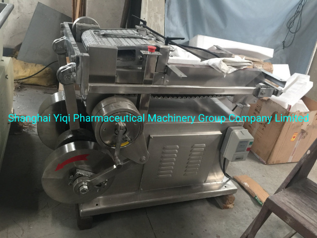 High Quality Automatic Herb Cutting Machine for Pharmaceutical Cosmetics Industry