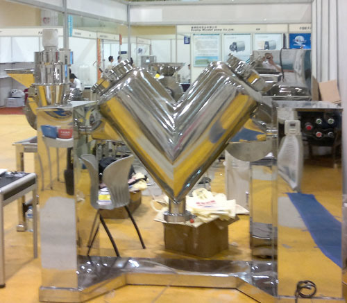 Pharmaceutical & Chemical Lab Use V Type Mixer